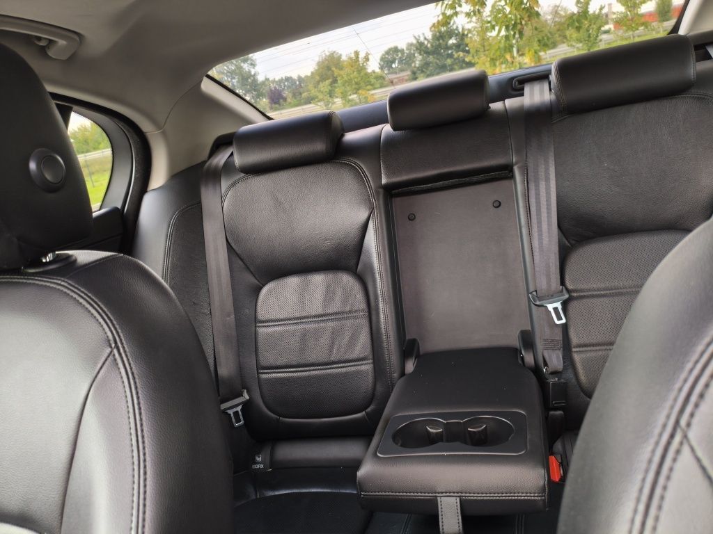 Jaguar Xe ,2.0 250koni, automat ,2019