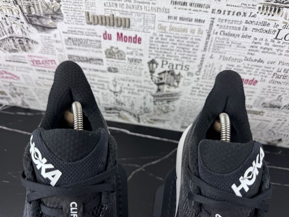 Оригінал Розмір 45 Кросівки Hoka One One Clifton 9 Взуття