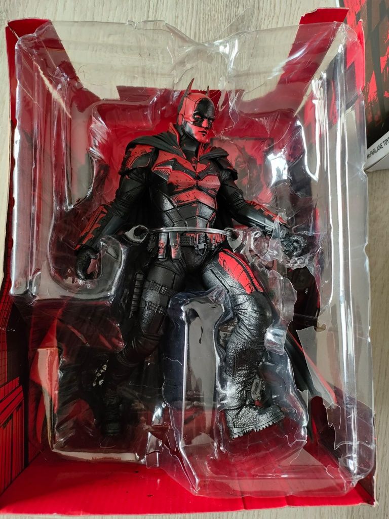 Mcfarlane the batman red figure gold label 30cm