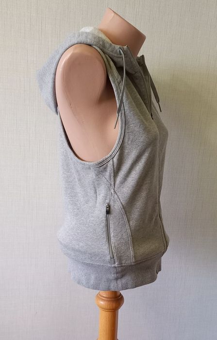 Жилетка безрукавка  Asics женская