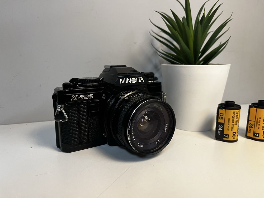 Minolta X-700 - 28mm f2.8 - aparat analogowy, z kolekcji