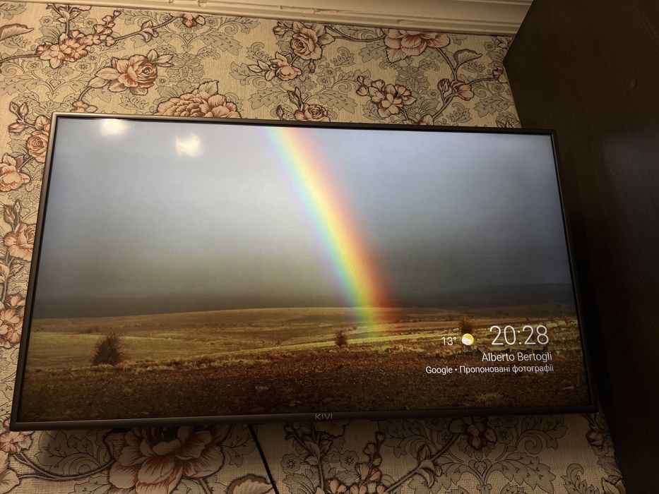 Телевізор KIVI 40F740LB Smart TV Black