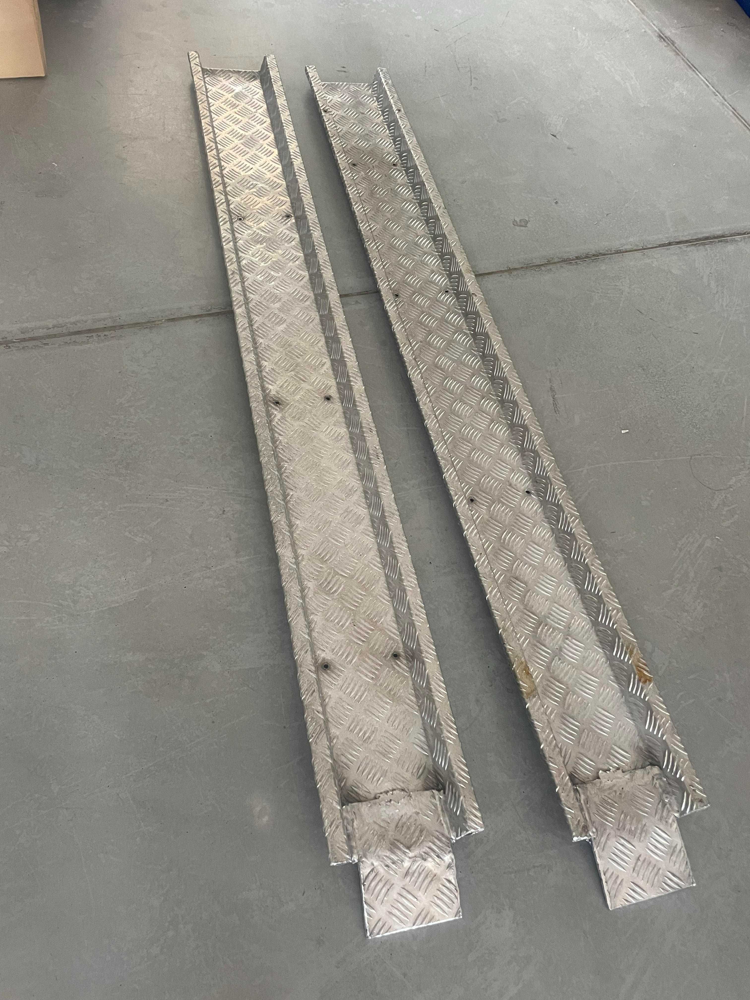 Najazdy aluminiowe ryflowane szyny najazdowe rampa 190 cm
