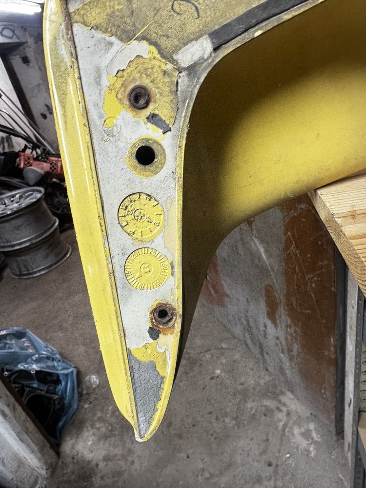 Spoiler e36 GtClass 2 oryginal. Dakargelb