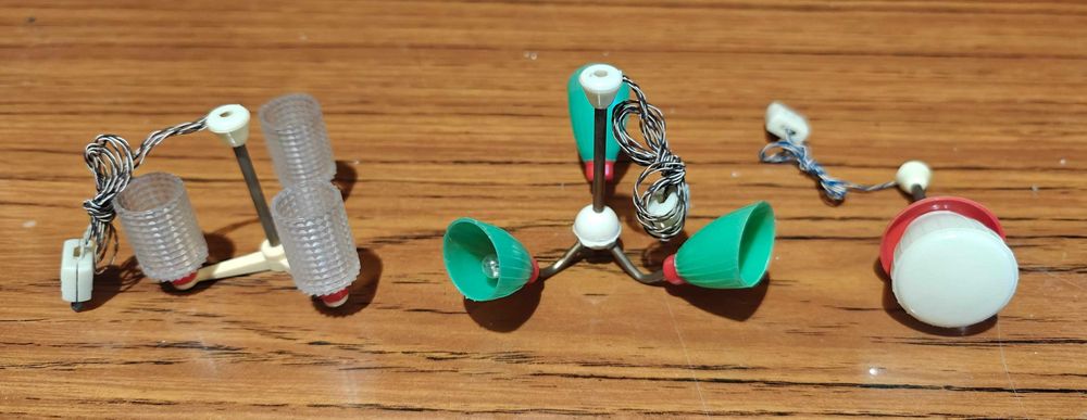 Oświetlenie lampy żyrandol do domku dla lalek. PRL, nieużywane