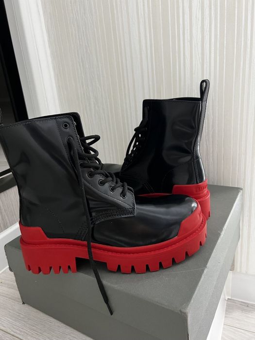 Чоботи Balenciaga 40 розмір