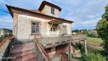 Casa Senhorial com terreno na aldeia de Sabugosa em Tondela. Arquitetu