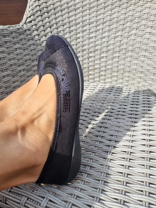 Baleriny R 37 czarne błyszczące z cekinami czubki  ircha wkł 23,5 cm