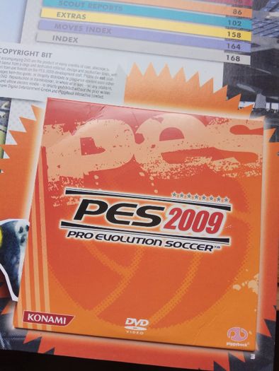 Guia de jogo para Pro Evolution Soccer 2009, inclui DVD