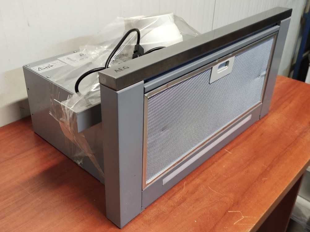 Okap teleskopowy AEG DPE5660M 60 cm 660 m³/h LED Klasa A INOX OUTLET