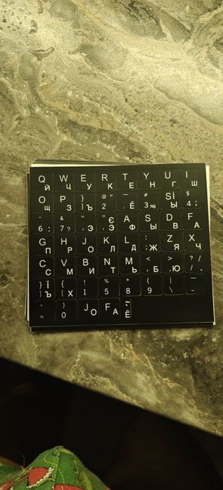 Naklejki na klawiaturę