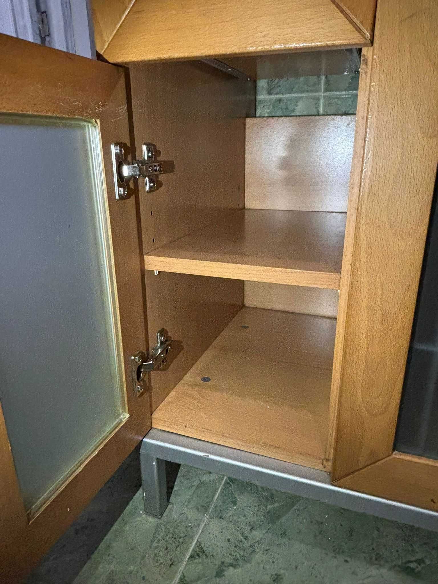 Móvel Casa de banho com lavatório e espelho