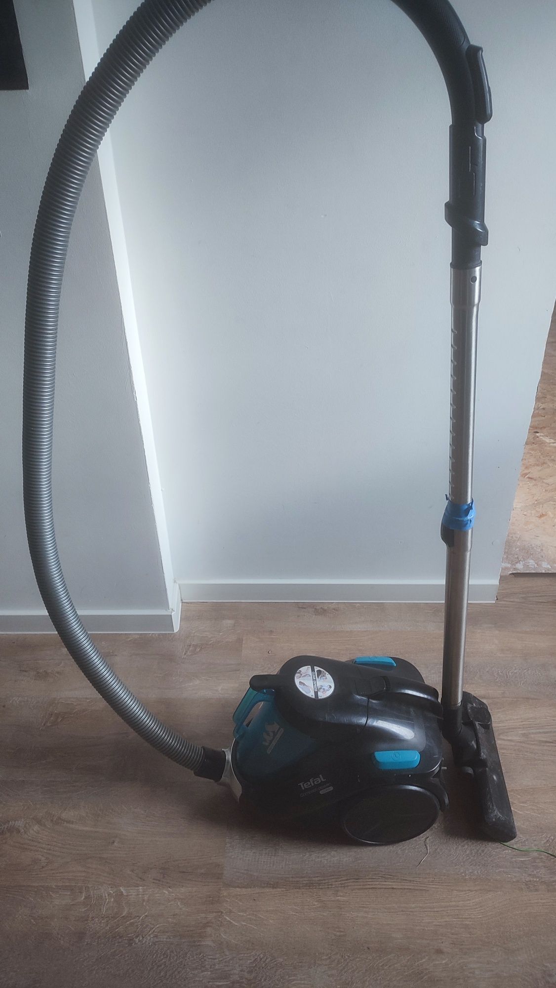 Odkurzacz bezworkowy Tefal Cyclonic