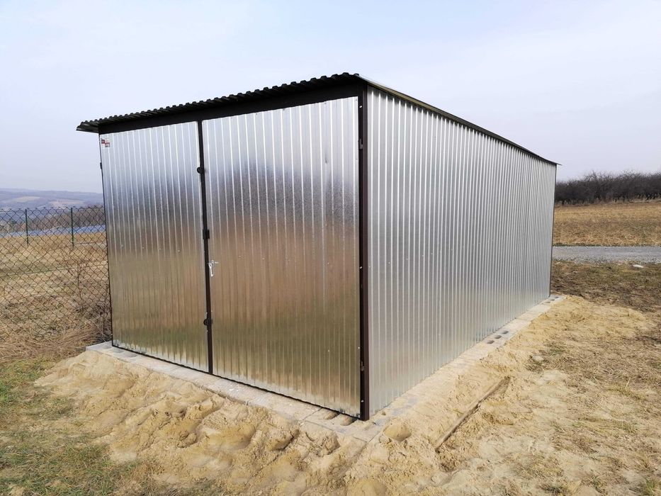 Garaż blaszak 3x5 Garaże Blaszaki Producent Garaż blaszany 4x5 4x6 6x6