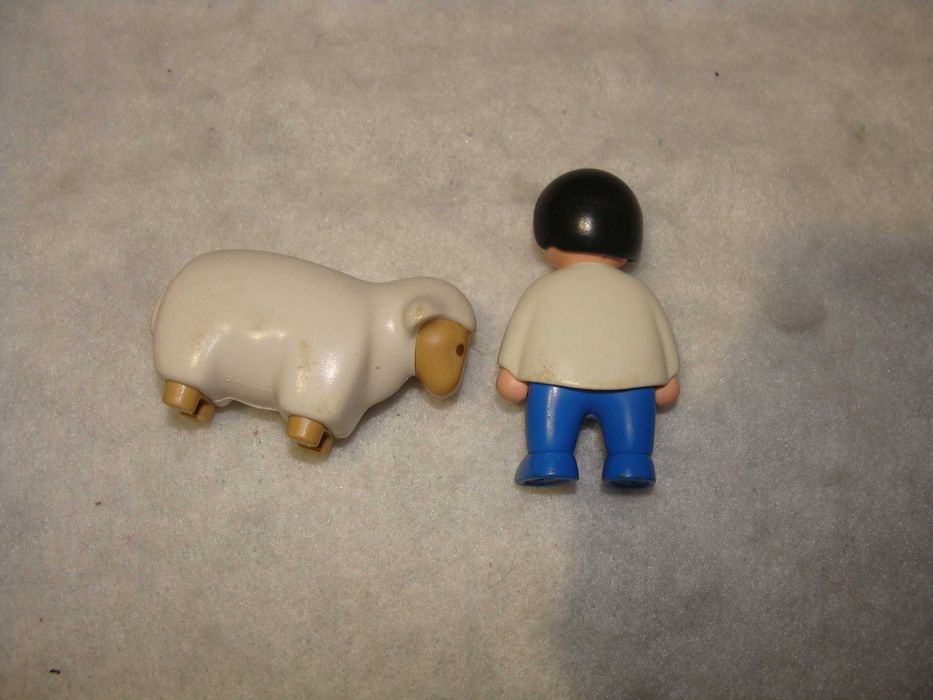 Boneco e Ovelha Playmobil