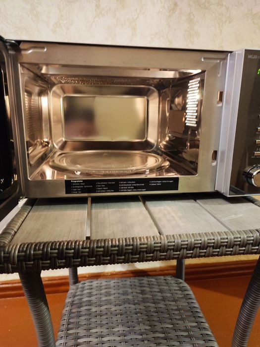 Мікрохвильова  СВЧ-пічь микроволновка  CASO MG 20 Chef Menu Germany