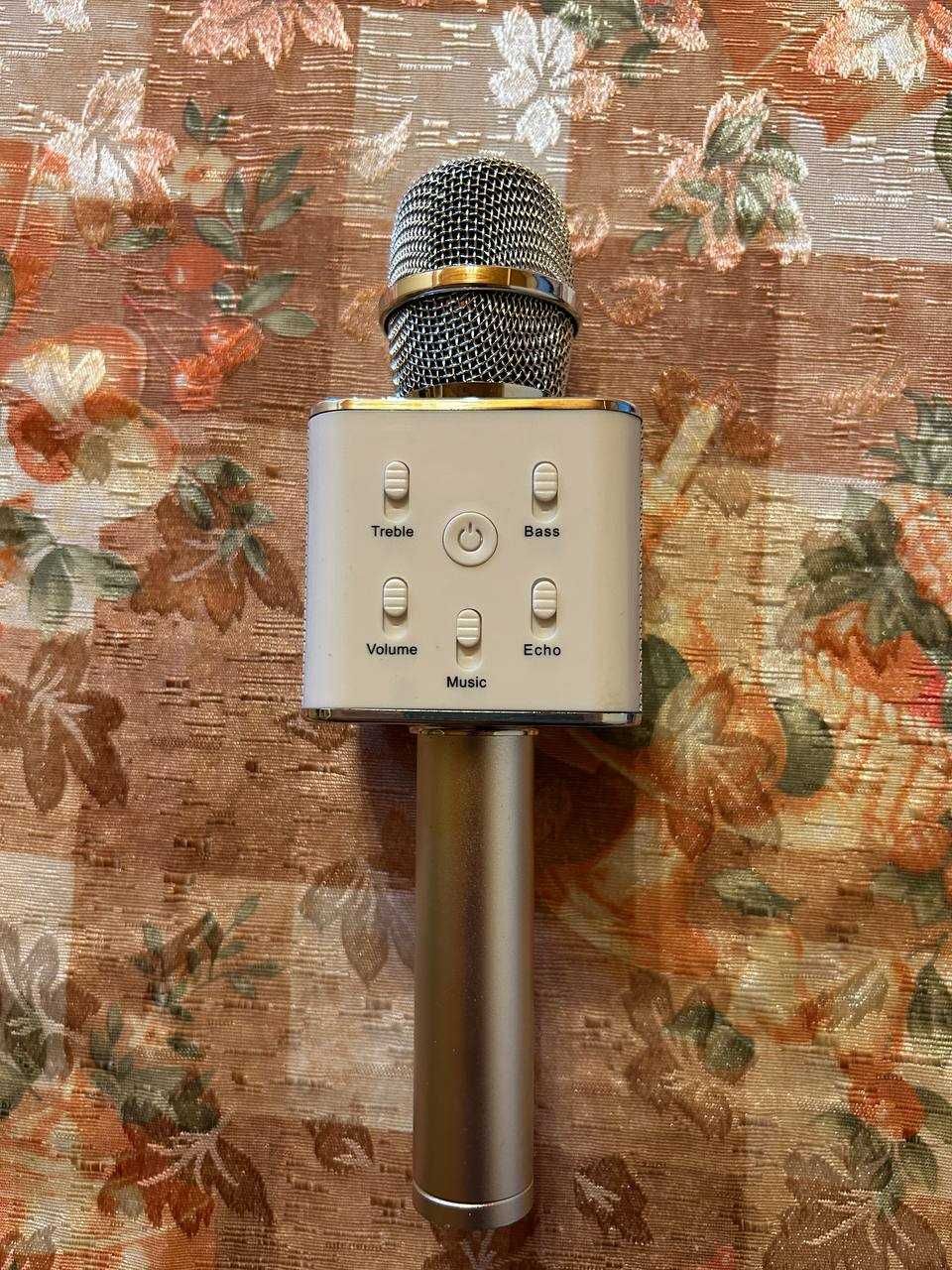 Мікрофон/колонка Wireless Microphone  Hifi Speaker-Q7
