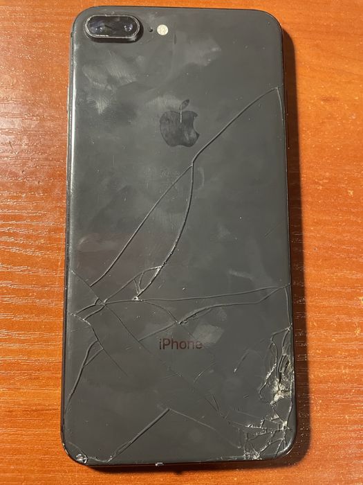 Продам iPhone 8plus 64/айфон 8плюс 64. Без дисплея