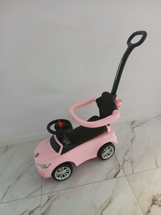 Машинка толокар 3 в 1.