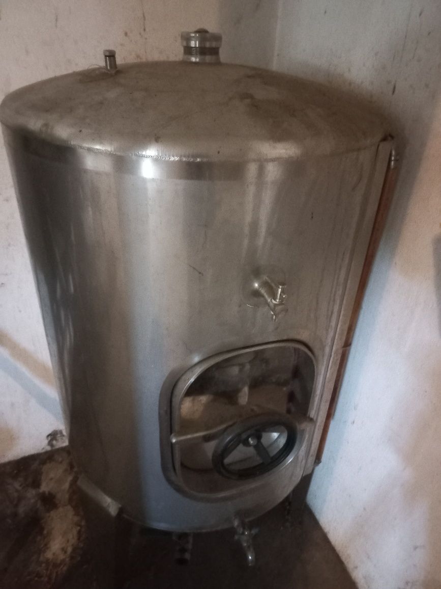 Cuba de inox para  vinho  , está  como  nova