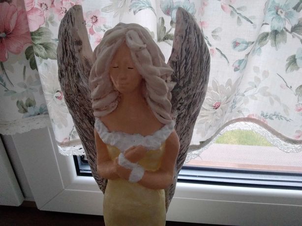 Figurka anioła wys.34cm