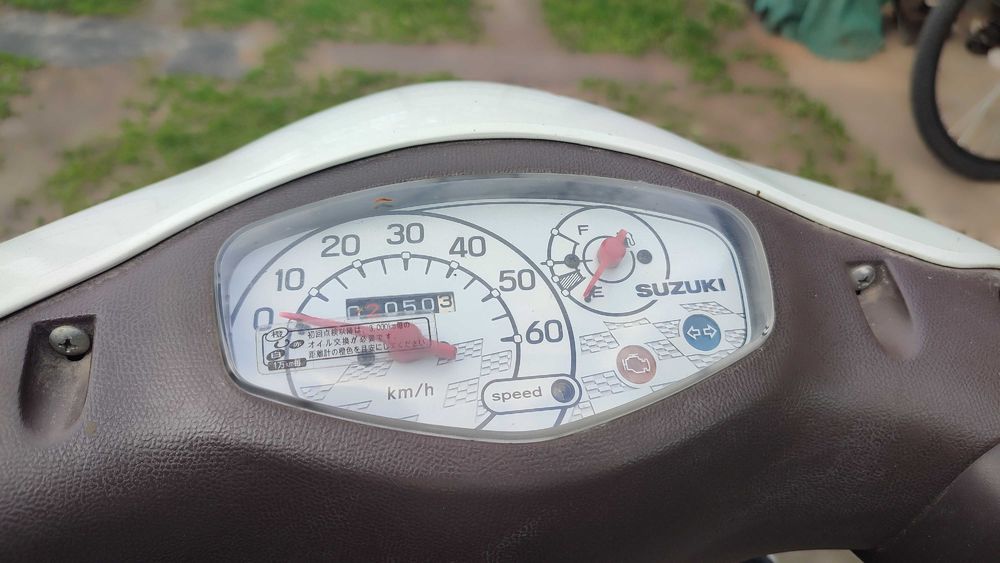 Скутер Suzuki Lets6