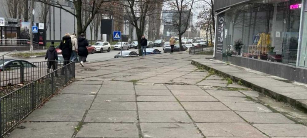 Здам фасад 85 м2 на вул. Кудряшова /Ліпкивського Залізнчнй. Вокзал