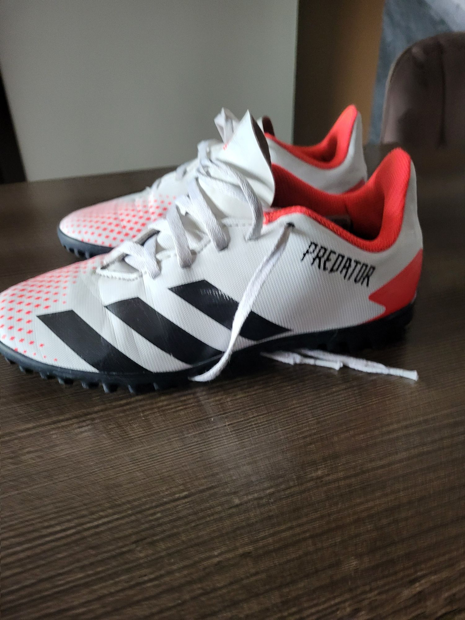 Turfy Adidas do piłki nożnej rozmiar 35