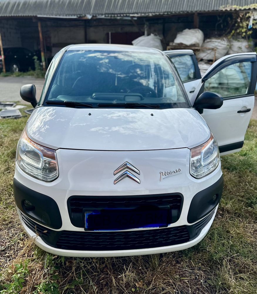 Продам автомобіль в чудовому стані.
