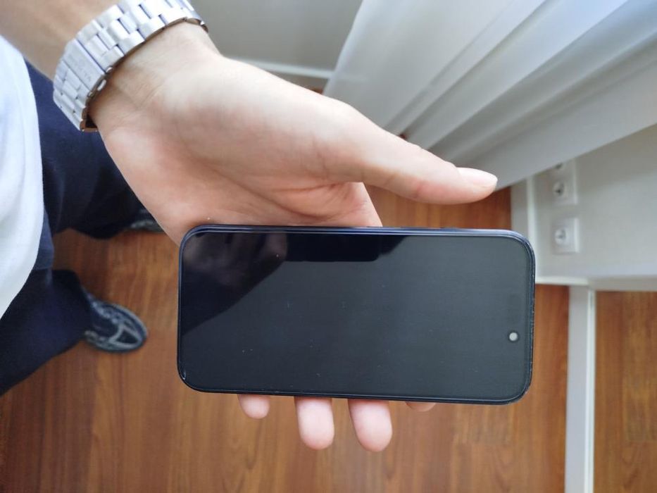 Iphone 16 preto titanico