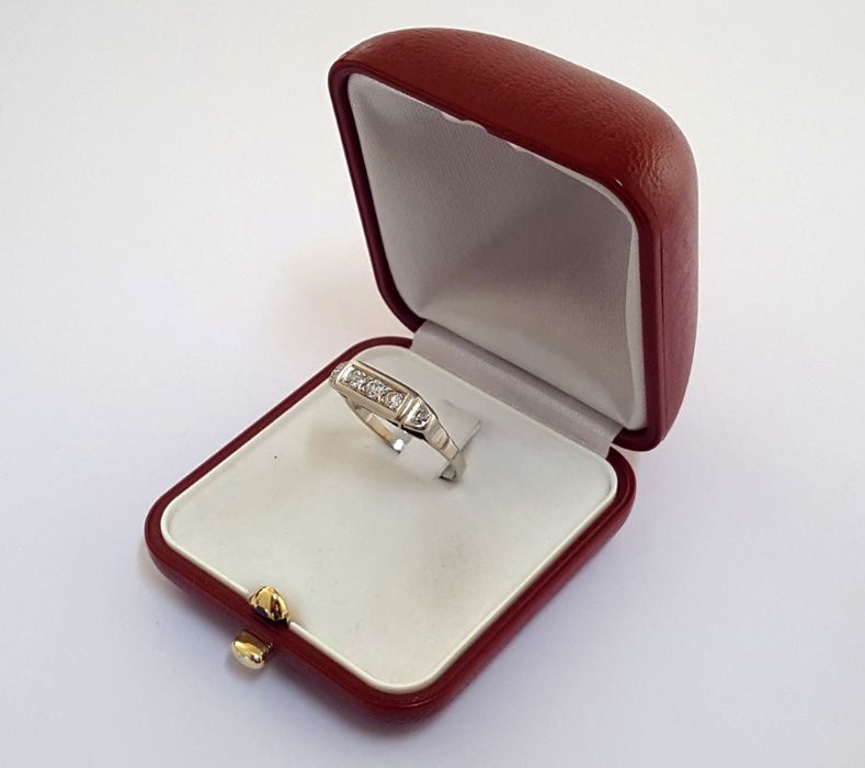 Złoty wiedeński pierścionek z brylantami - Art Deco z lat 30 tych XX w