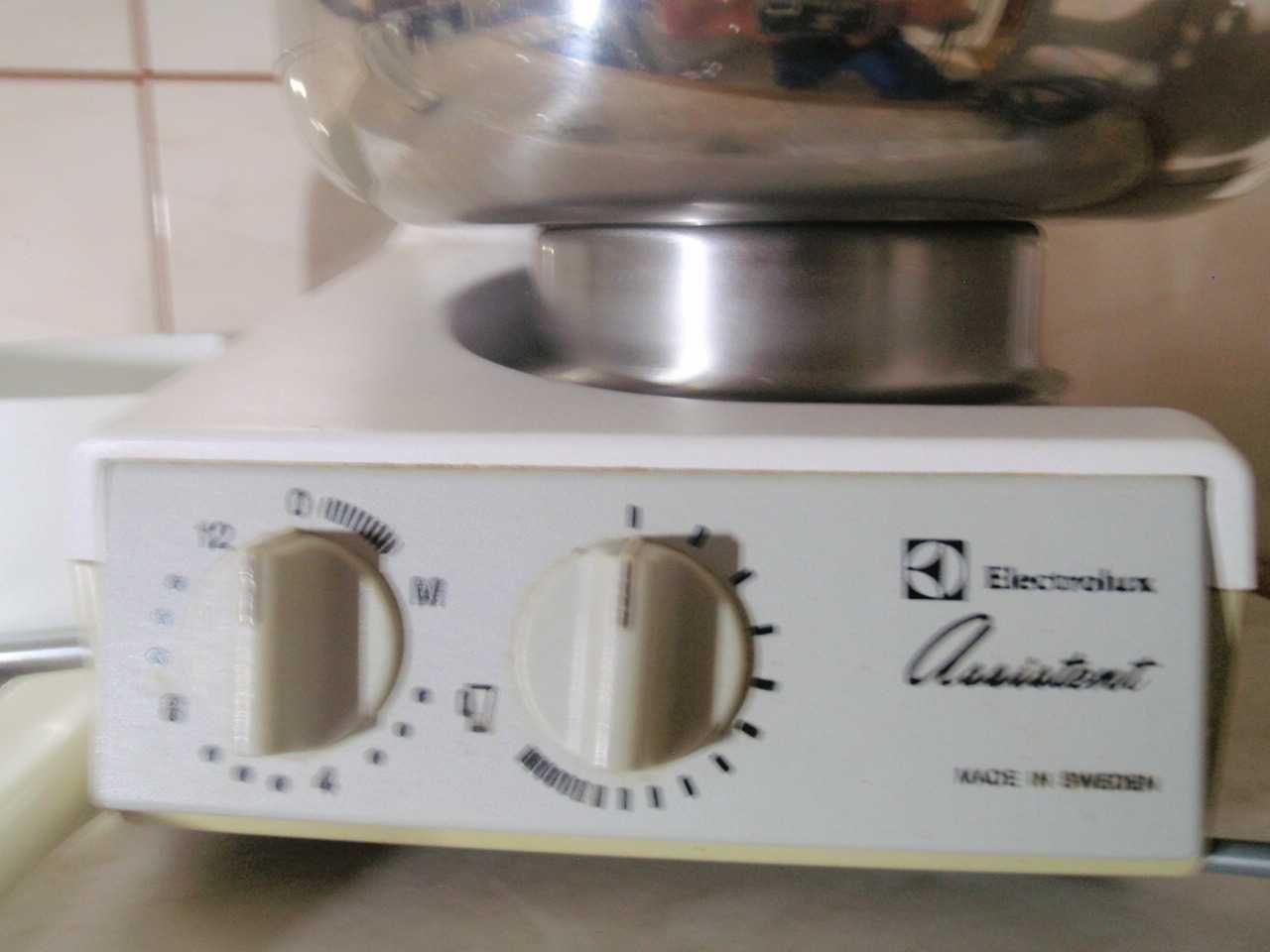 Mieszalink do ciast i chleba Electrolux Assistent  N21 – retro