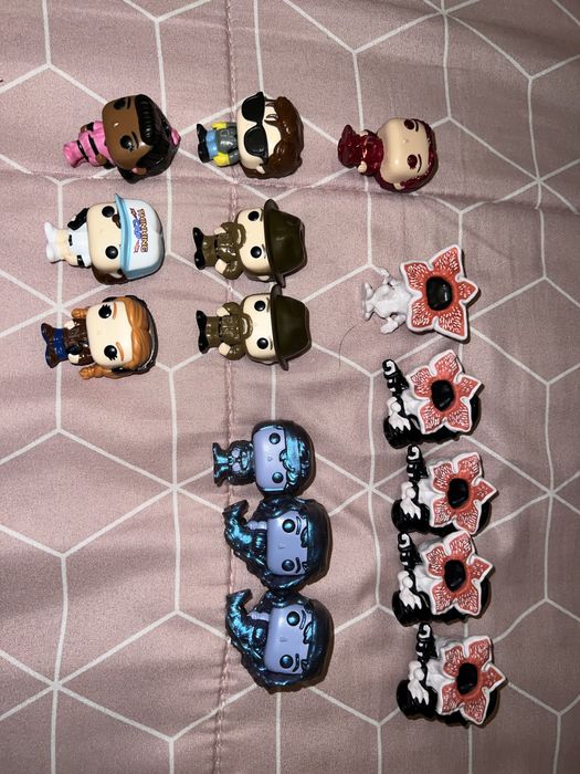 kinder ovo stranger things