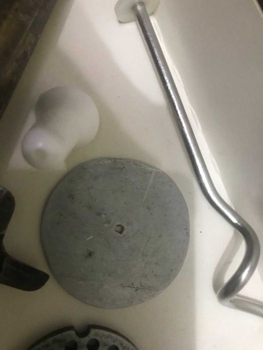 Формы корзиночек, трубочек, венчик  для теста, ножи для мясорубки