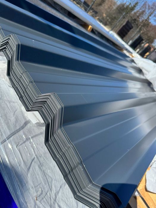 Tania blacha trapezowa T35 7016 połysk w grubości 0,6 mm