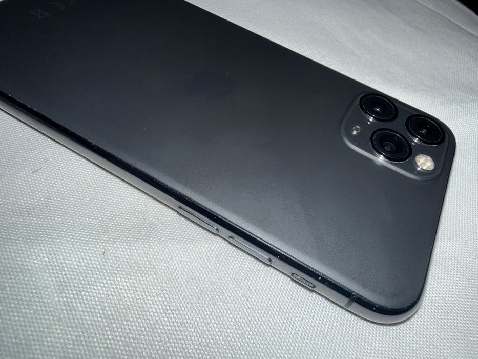Sprzedam iPhone 11 pro