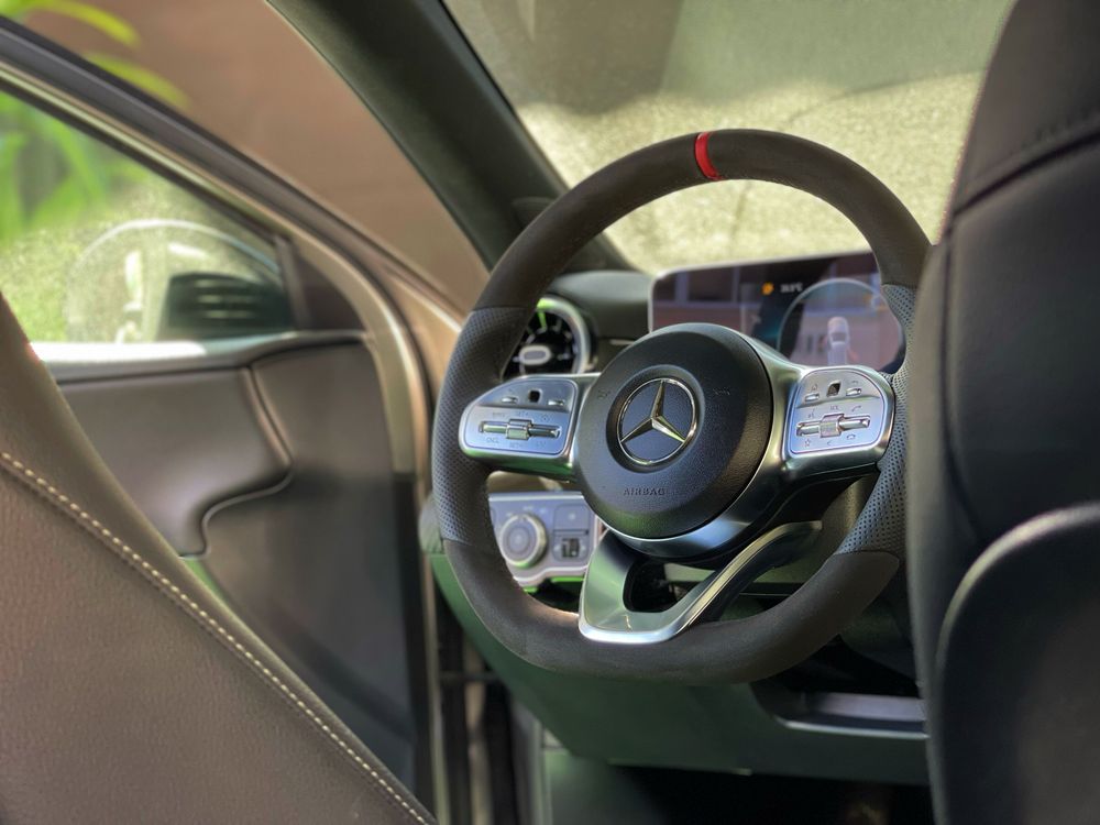 Mercedes Benz A180 AMG - Possibilidade de financiamento