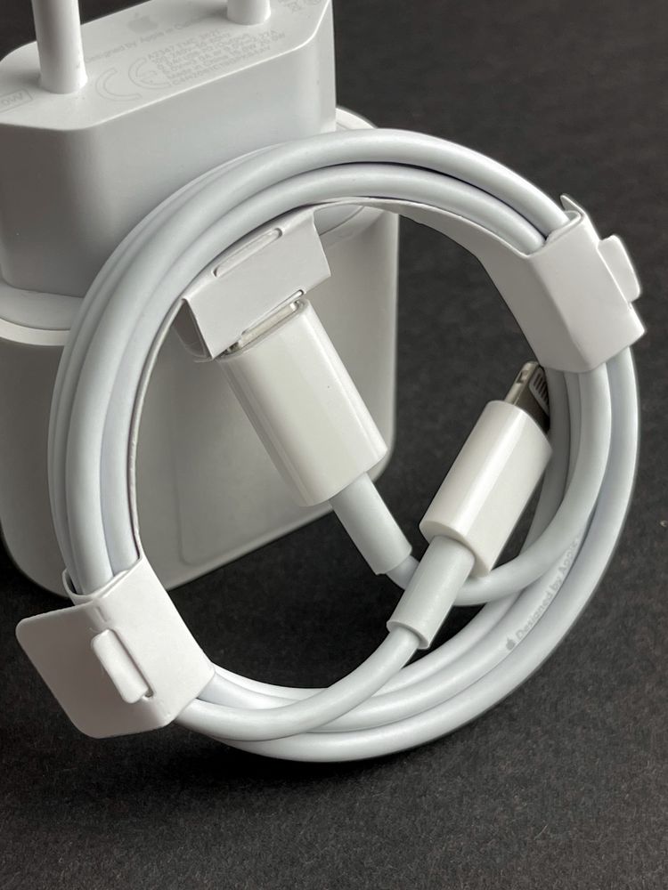 Zestaw do iPhone ładowarka 20W i kabel lighting USB-C (V1)