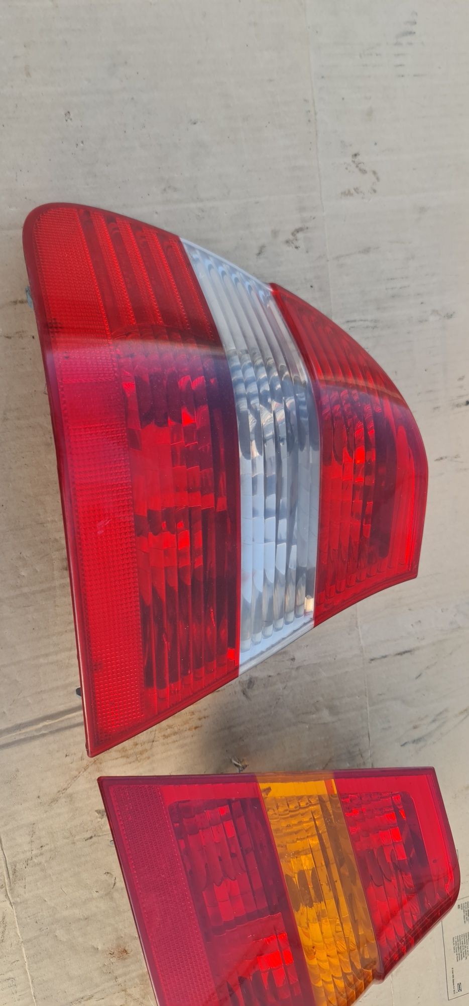 Lampa tylna bmw e46 sedan lift .