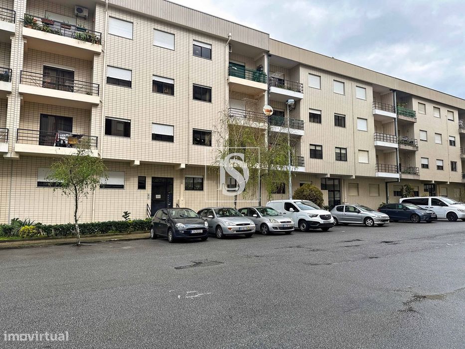 Apartamento T3 com rendimento garantido em Lomar