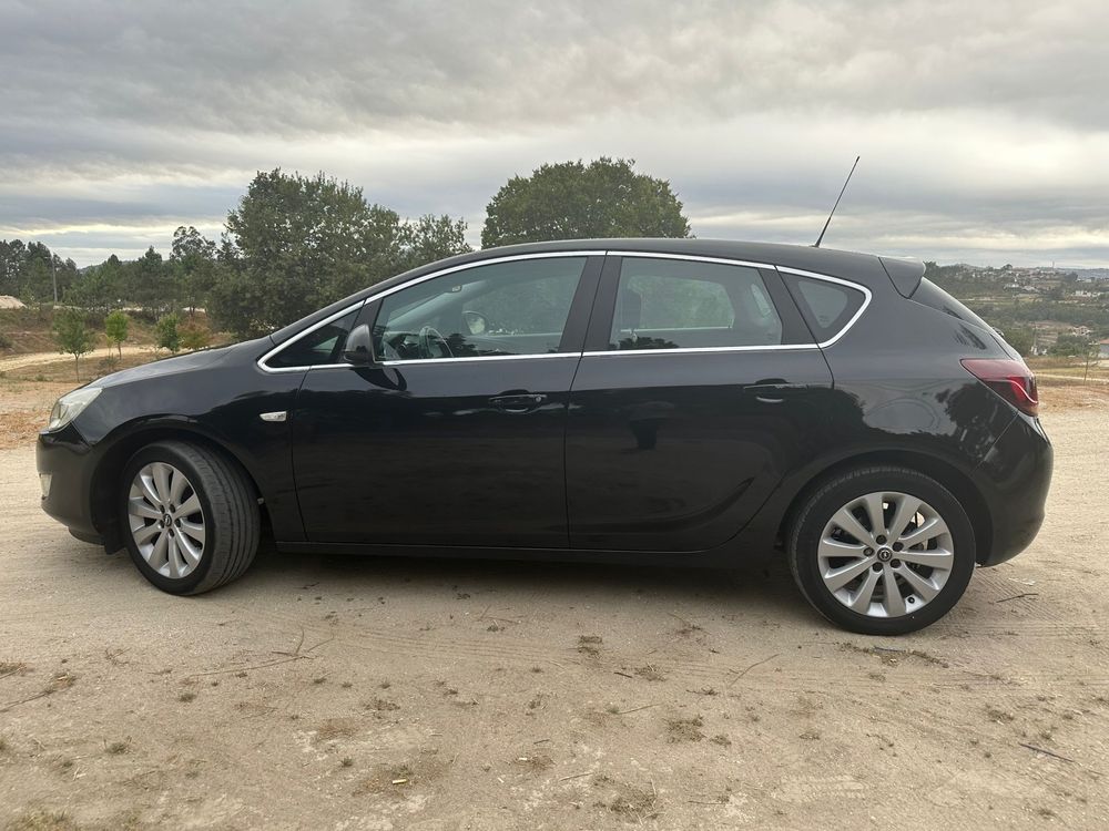 Opel Astra J Cosmos