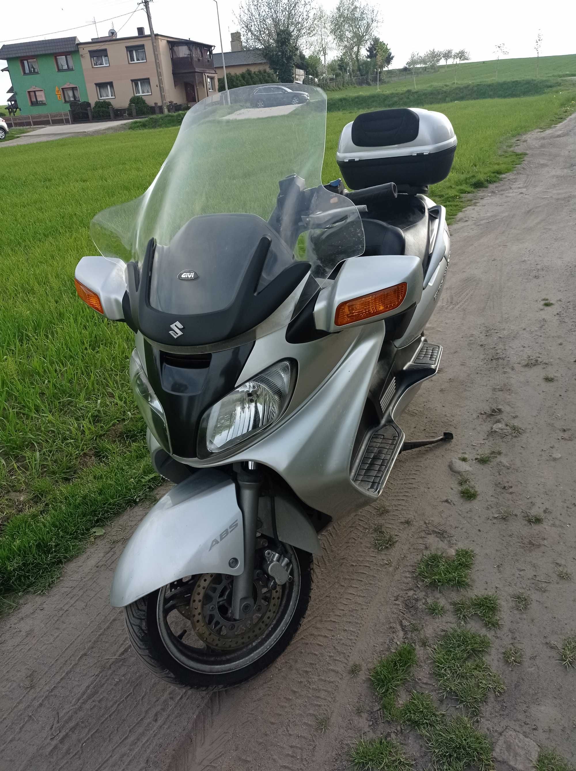 SUZUKI BURGMAN AN 650 Executive 2004 przebieg 51000