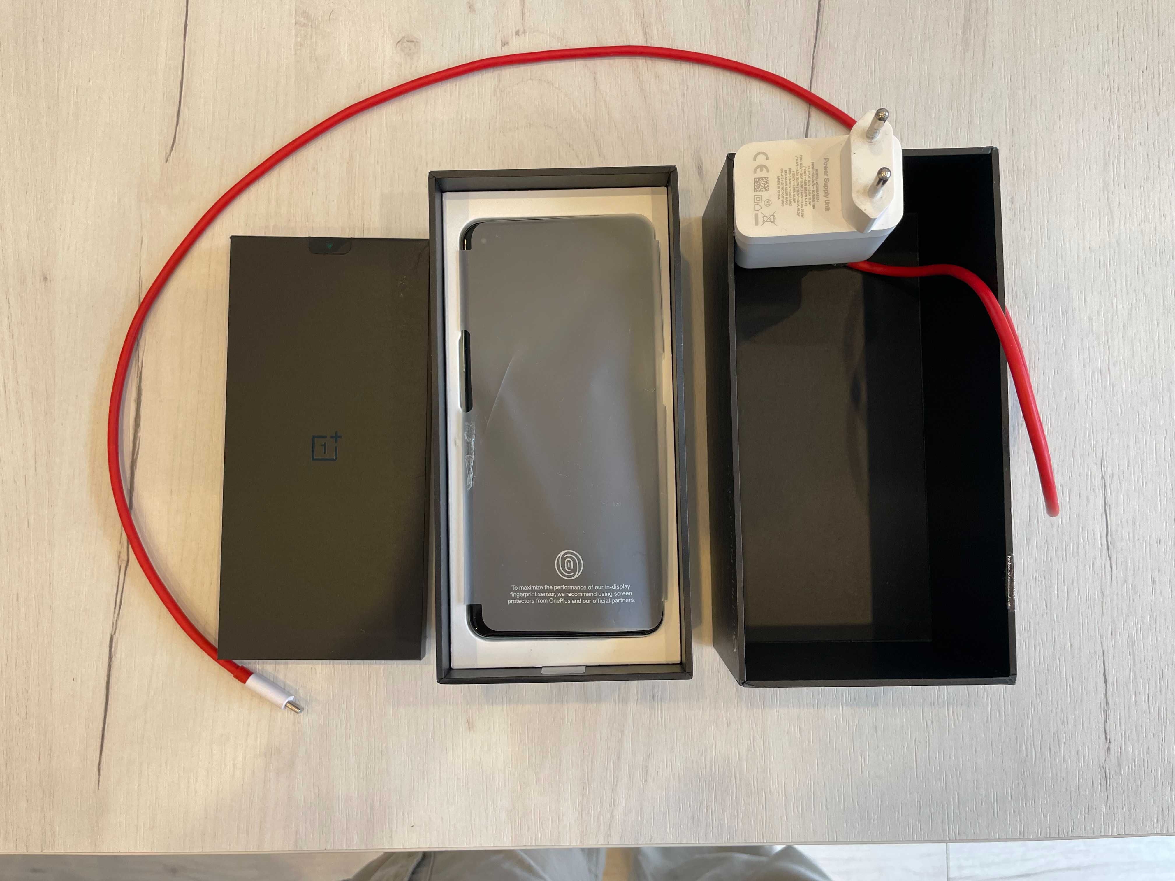 Telefon One Plus 8T stan idealny ! Nowa oryginalna bateria One Plus !