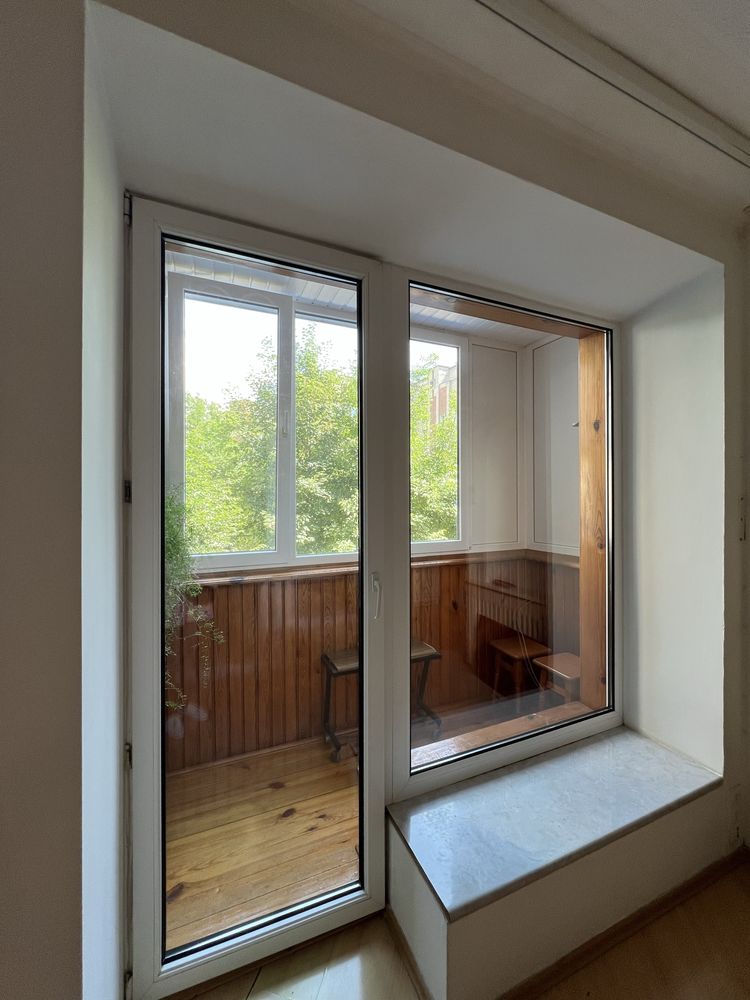 Продам 5 кімнатну квартиру,Варшавський ринок вул.Кравчука