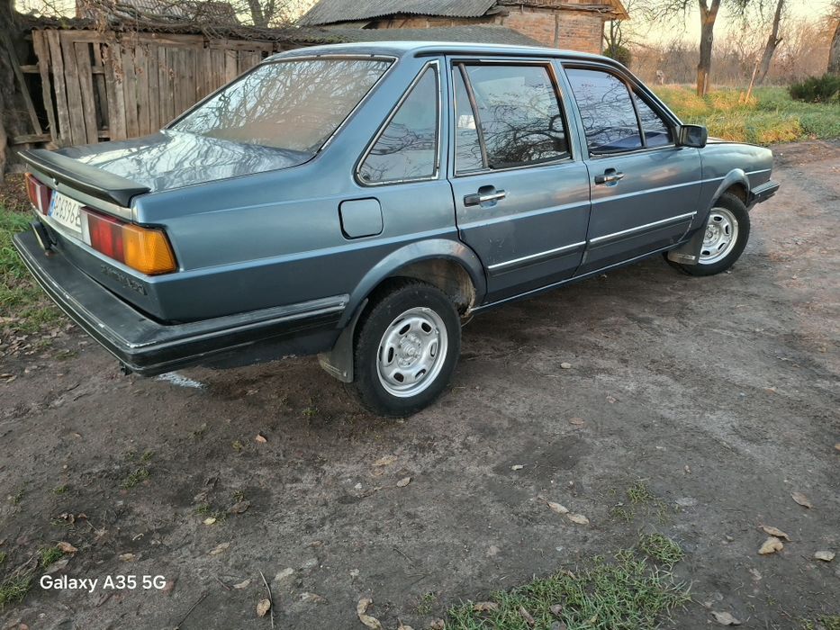 Продам Сантана 1.8 газ-бензин.