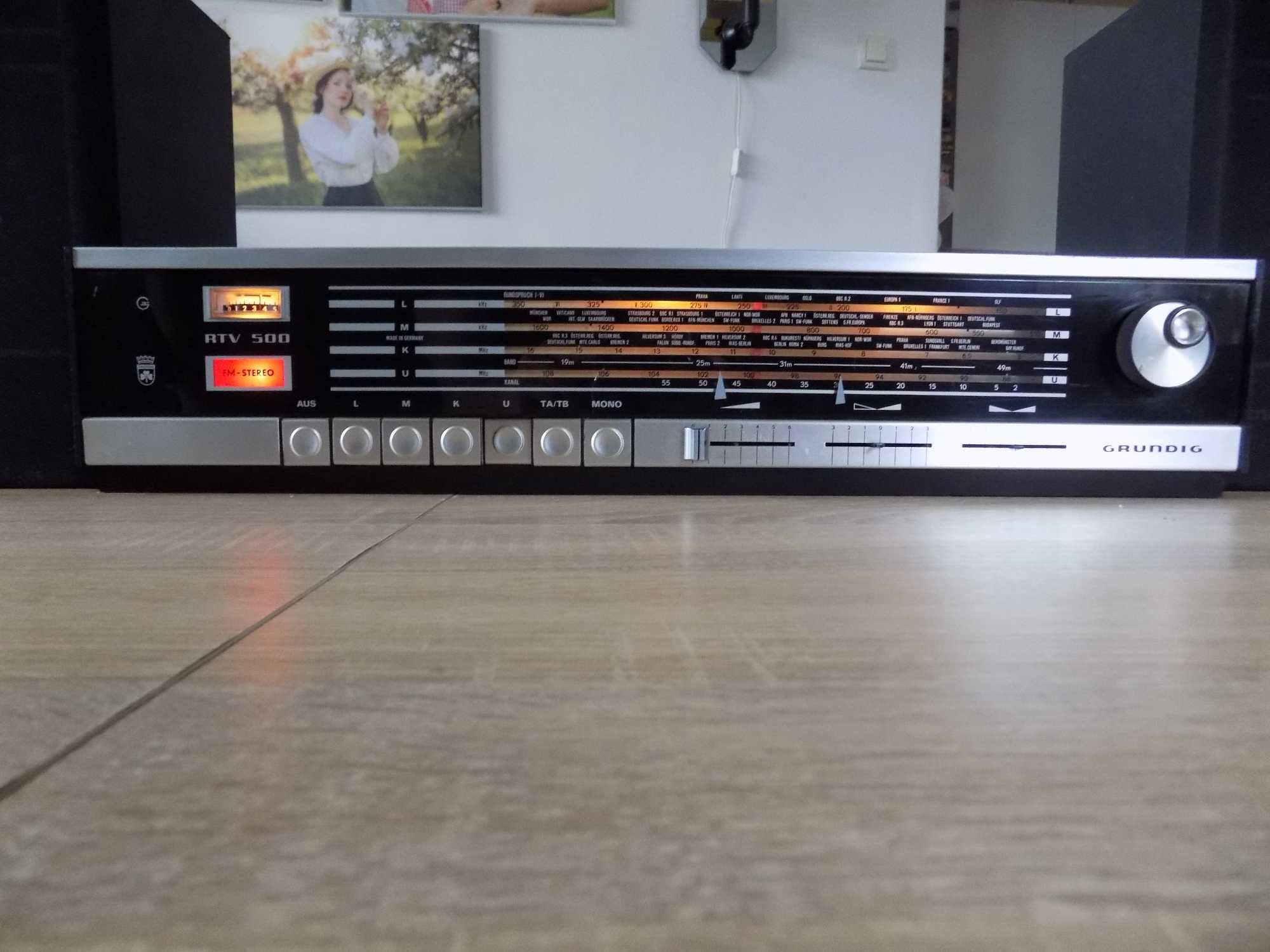 Retro Amplituner Grundig RTV 500 z głośnikami.
