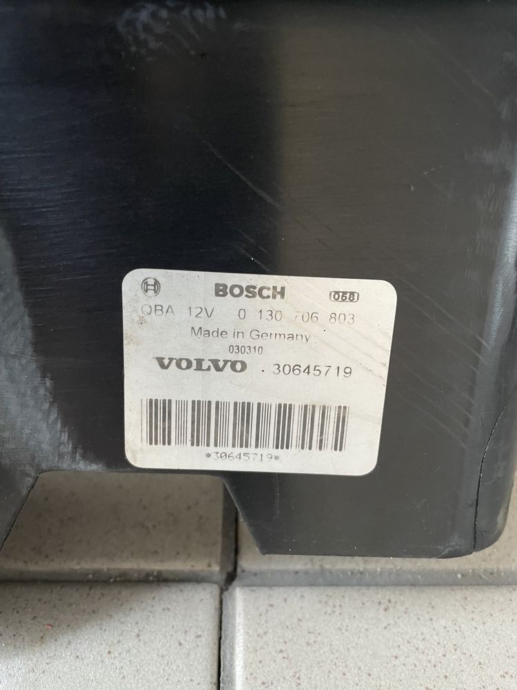 Диффузор з вентилятором на Вольво Volvo XC90 в ідеальному стані