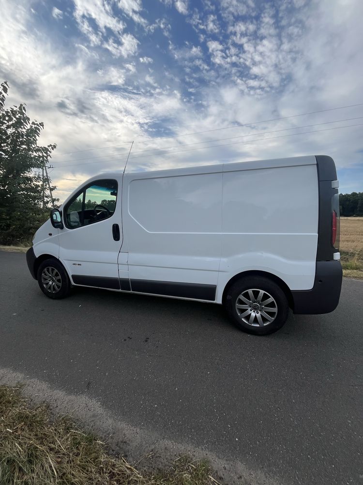 Nissan Primastar 1.9 Dwa kluczyki Opel Vivaro Renault Trafic