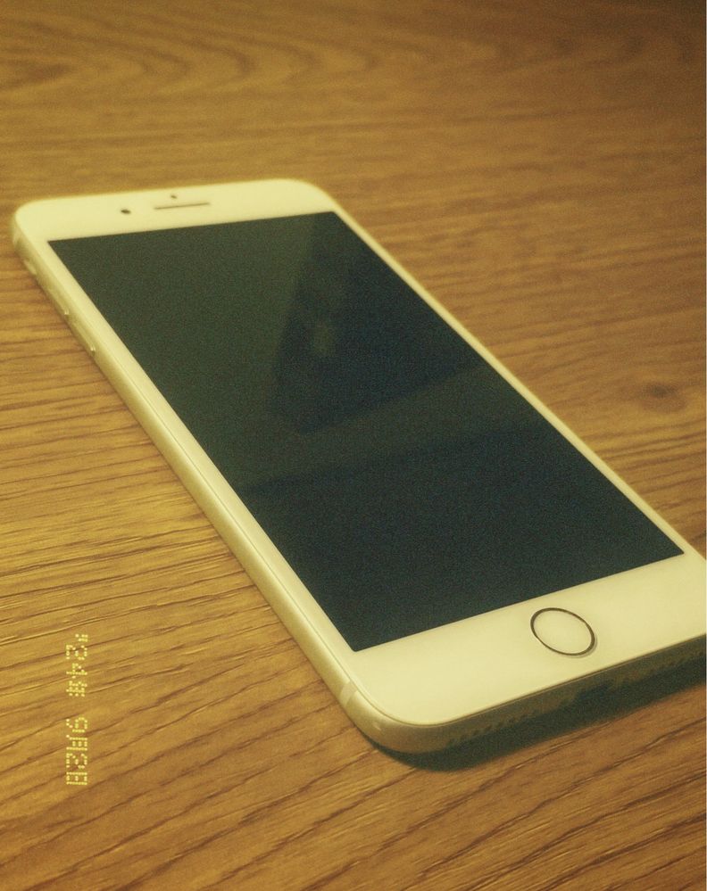 iPhone 8+ в идеальном состоянии +чехол и зарядка