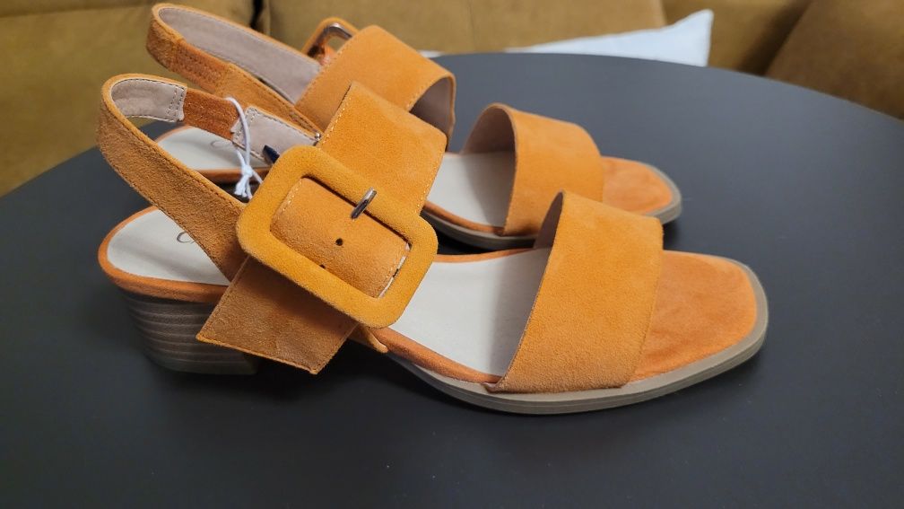 sandały pomarańczowe caprice rozmiar 37